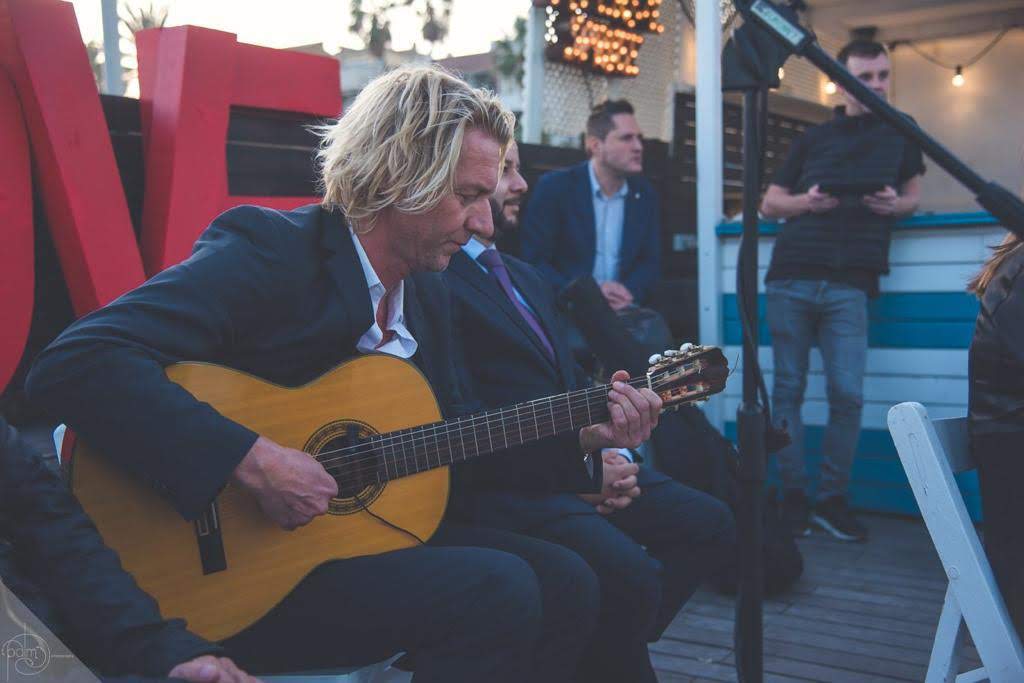 Sebastian Gurgel spielt spanische Gitarre live